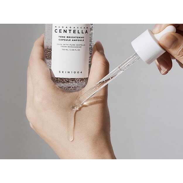 SKIN1004 "Madagascar Centella Tone Brightening"  šviesinamasis veido serumas