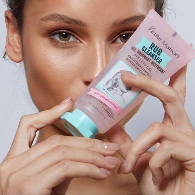 PETITE MAISON "Oops! I'm Great Rub Cleanser" šveičiamasis gelis